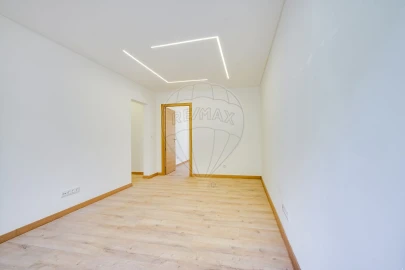 Apartamento T3 para Venda em Vialonga