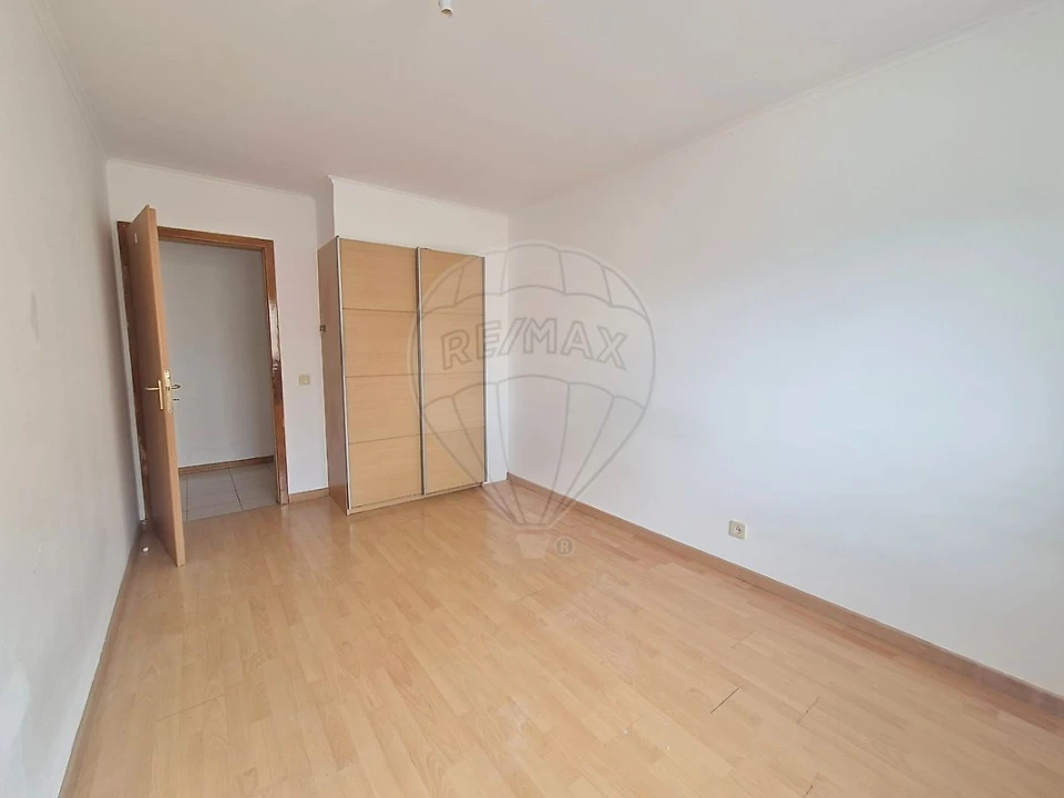 Apartamento T2 para Venda em Mina de Água Foto 13