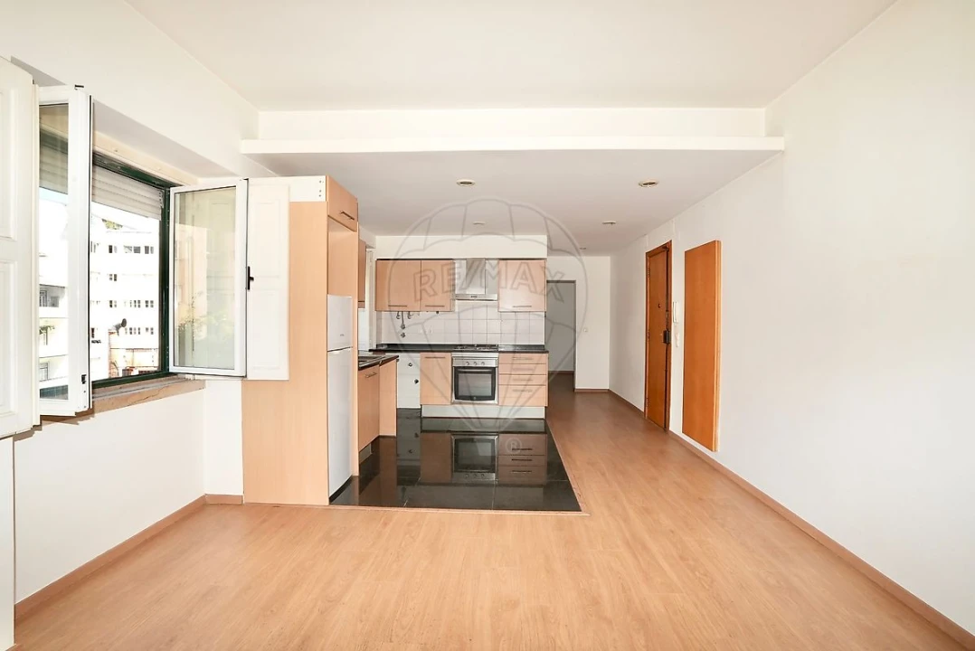 Apartamento T1 para Venda em Arroios Foto 2