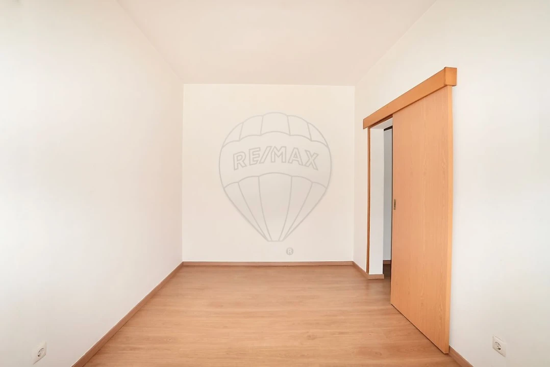 Apartamento T1 para Venda em Arroios Foto 9
