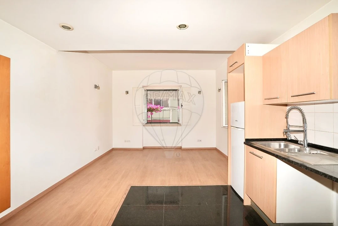 Apartamento T1 para Venda em Arroios Foto 1