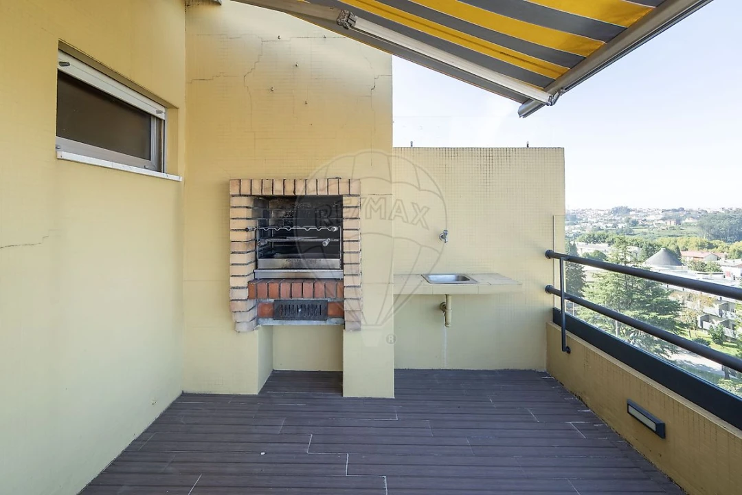 Apartamento T4 para Venda em São João da Madeira Foto 6