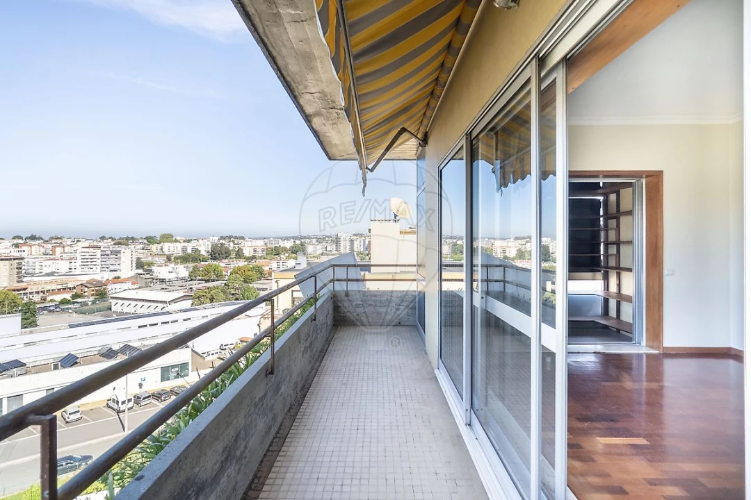 Apartamento T4 para Venda em São João da Madeira Foto 36