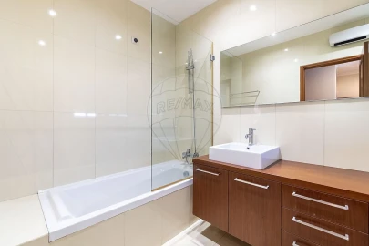 Apartamento T4 para Venda em São João da Madeira