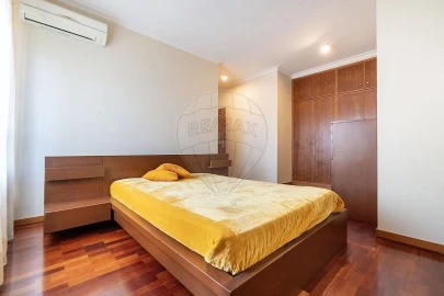 Apartamento T4 para Venda em São João da Madeira