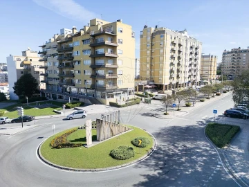 Apartamento T4 para Venda em São João da Madeira