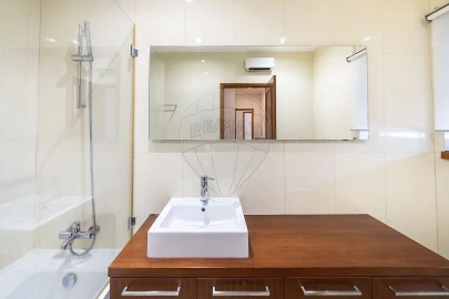 Apartamento T4 para Venda em São João da Madeira