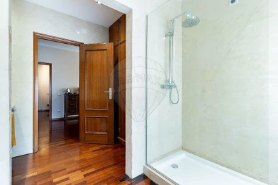 Apartamento T4 para Venda em São João da Madeira