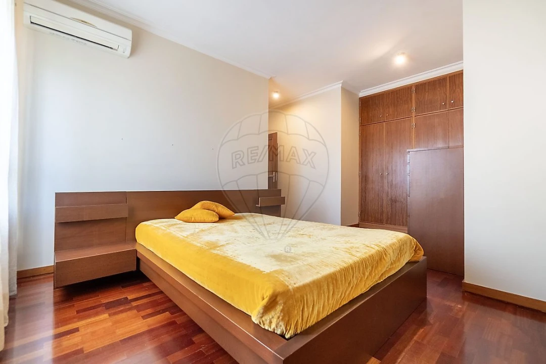 Apartamento T4 para Venda em São João da Madeira Foto 42