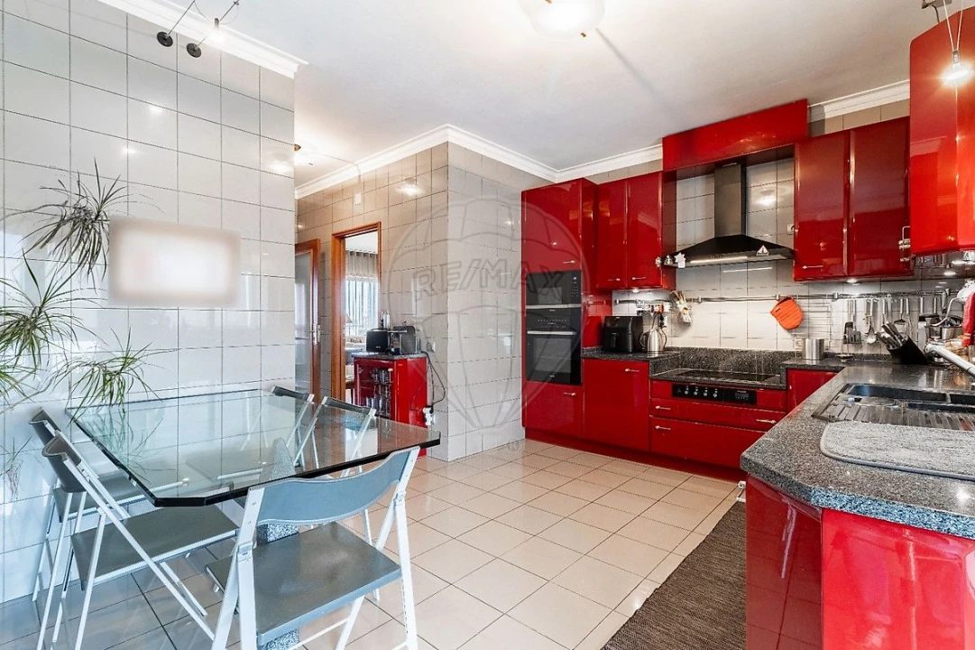 Apartamento T4 para Venda em São João da Madeira Foto 29