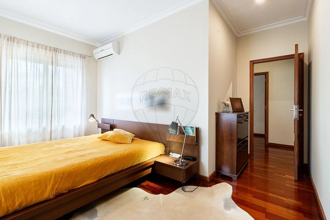 Apartamento T4 para Venda em São João da Madeira Foto 4