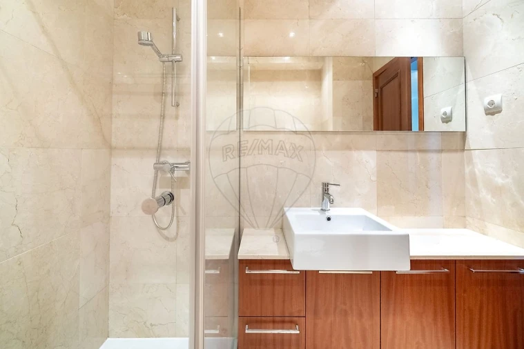 Apartamento T4 para Venda em São João da Madeira Foto 41