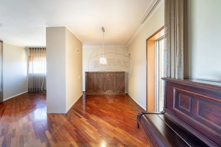 Apartamento T4 para Venda em São João da Madeira Foto 14