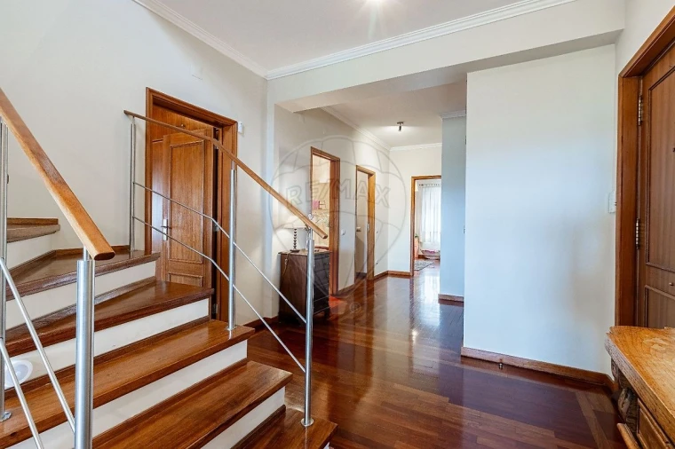Apartamento T4 para Venda em São João da Madeira Foto 36