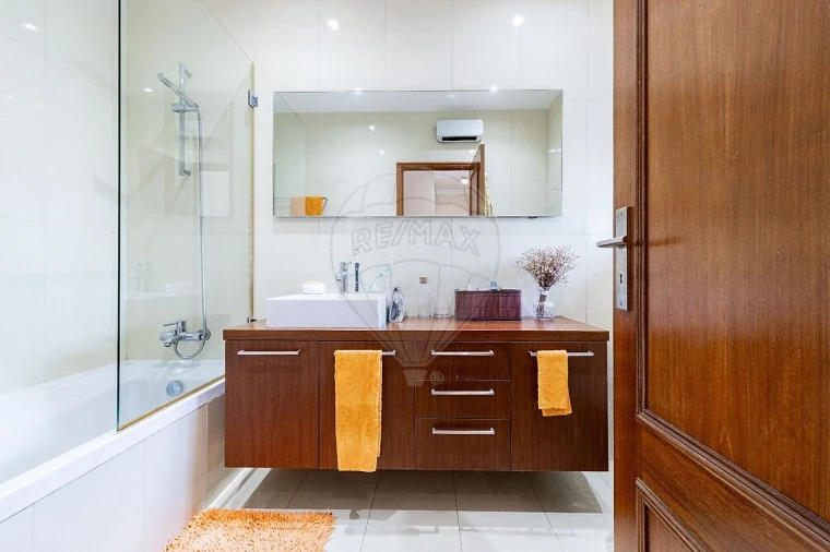 Apartamento T4 para Venda em São João da Madeira Foto 6