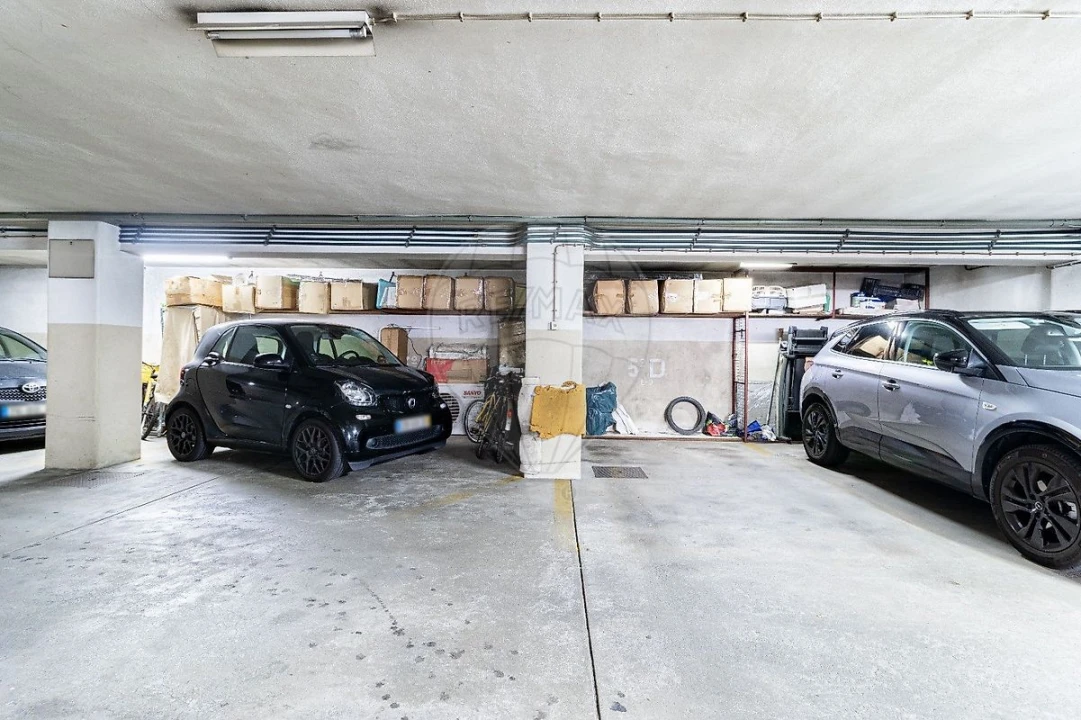 Apartamento T4 para Venda em São João da Madeira Foto 16