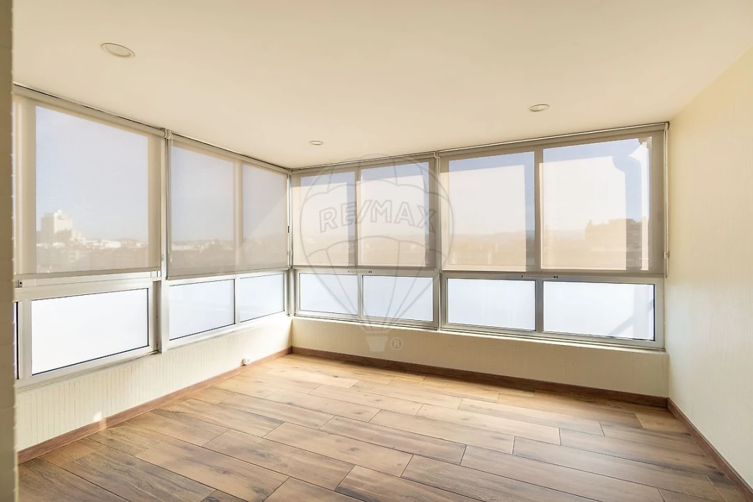 Apartamento T4 para Venda em São João da Madeira Foto 15