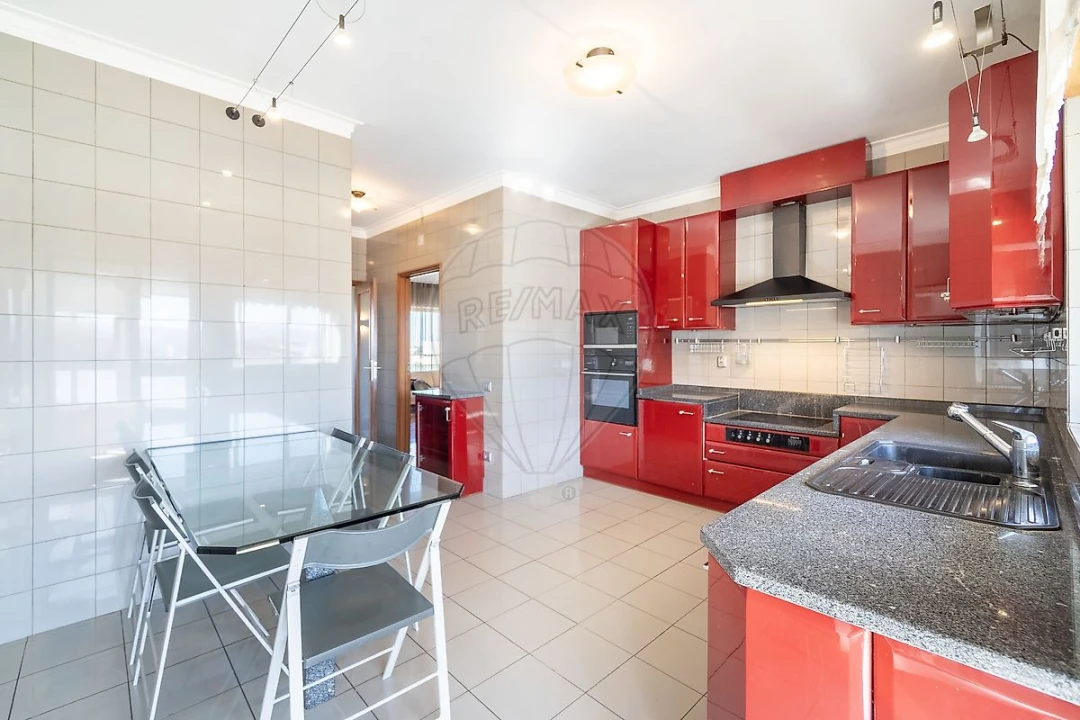 Apartamento T4 para Venda em São João da Madeira Foto 18