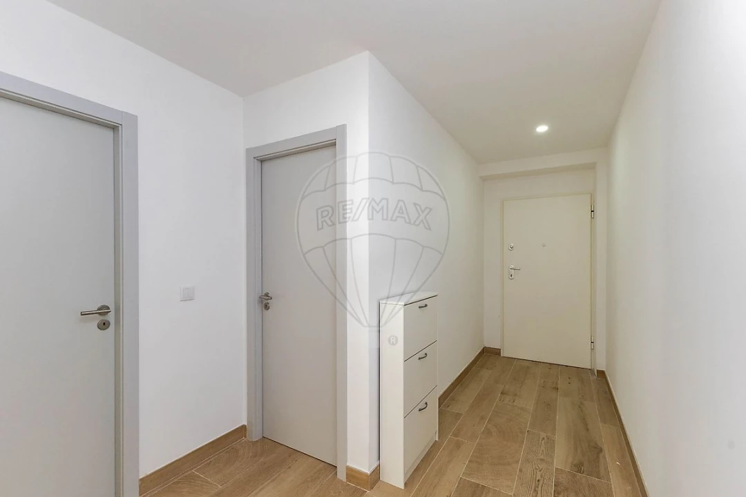 Apartamento T2 para Venda em Bonfim Foto 5