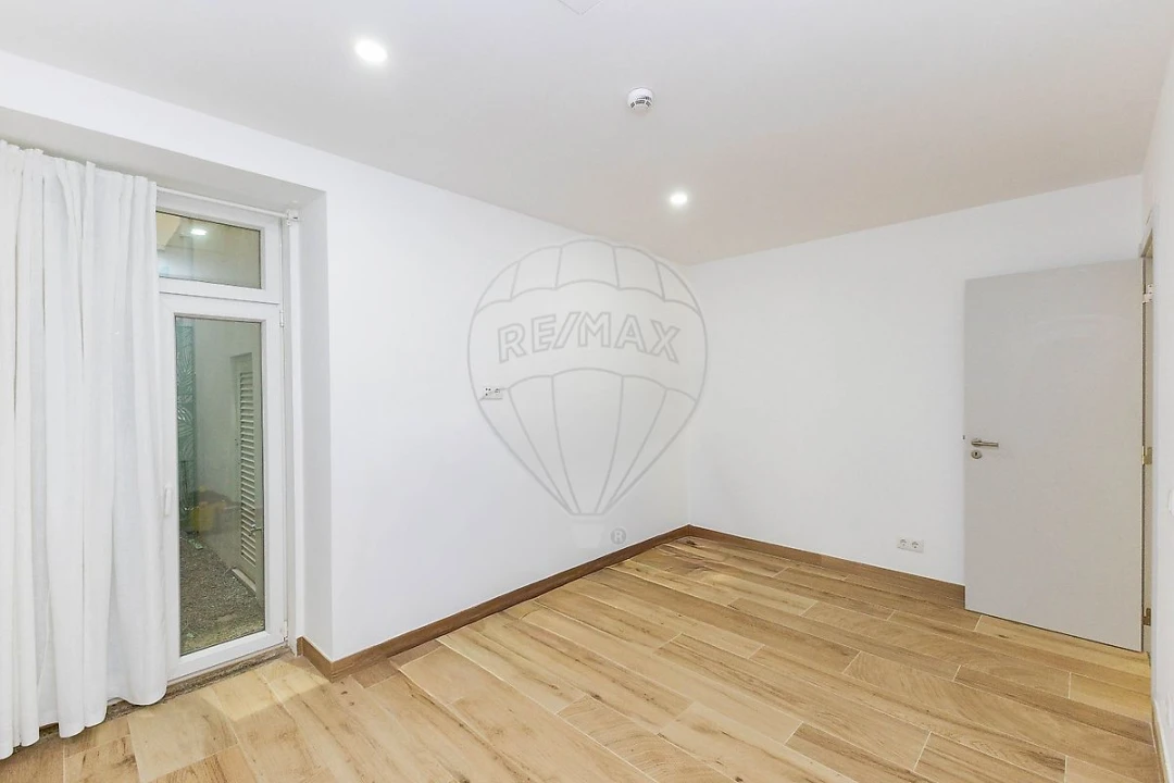 Apartamento T2 para Venda em Bonfim Foto 7