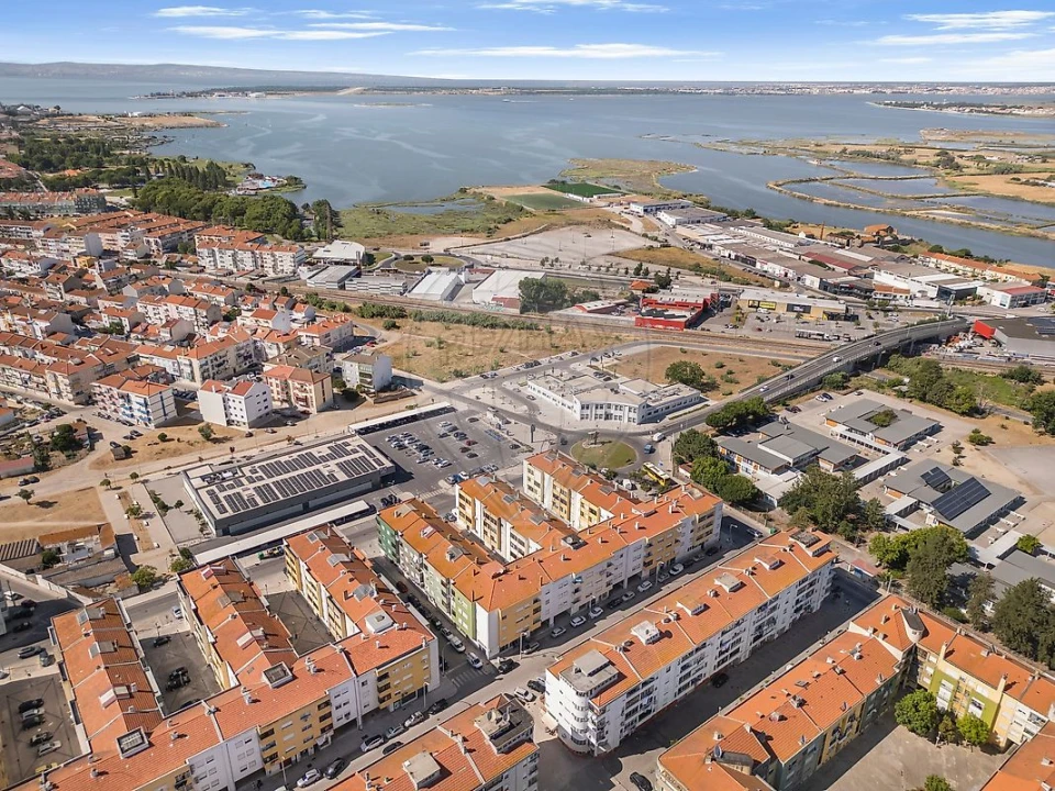 Apartamento T2 para Venda em Baixa da Banheira e Vale da Amoreira Foto 34