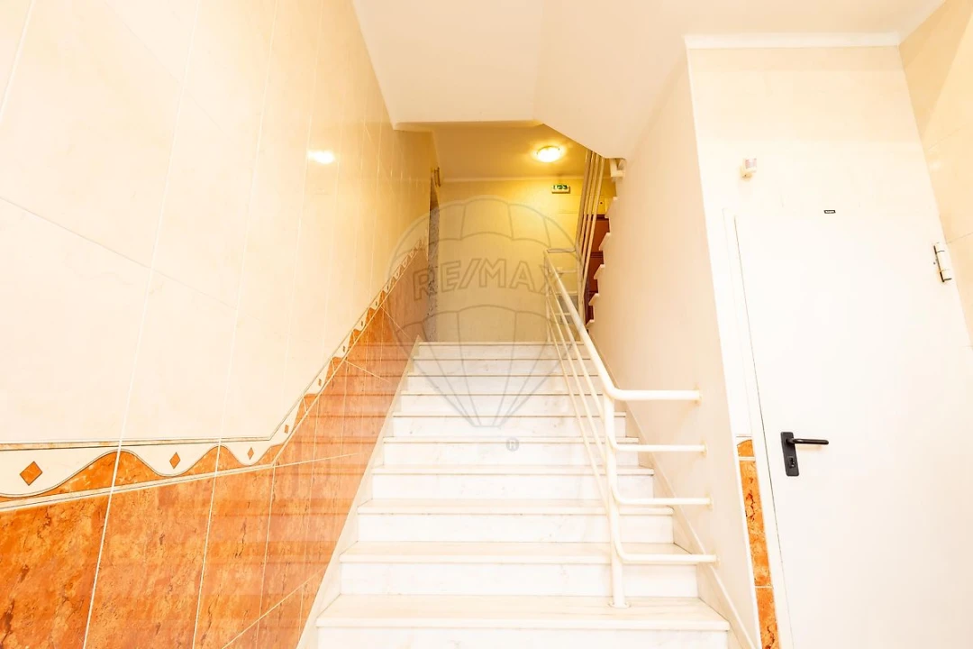 Apartamento T2 para Venda em Alenquer (Santo Estêvão e Triana) Foto 3