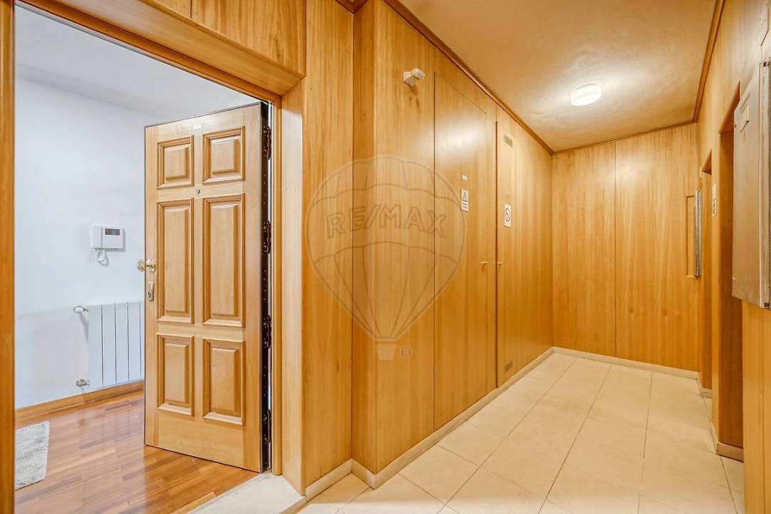 Apartamento T3 para Venda em Cidade da Maia Foto 29