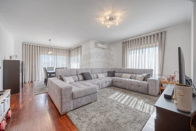Apartamento T3 para Venda em Cidade da Maia