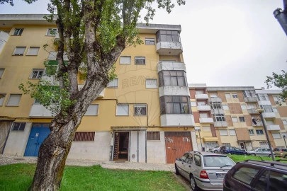 Apartamento T2 para Venda em Rio de Mouro