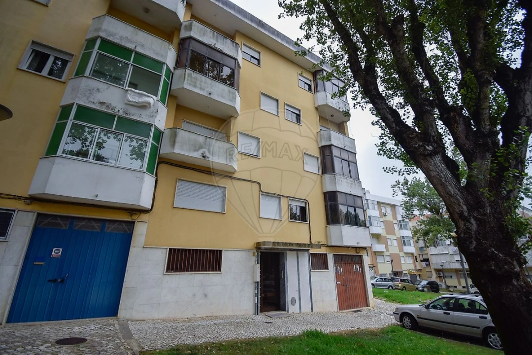 Apartamento T2 para Venda em Rio de Mouro Foto 19