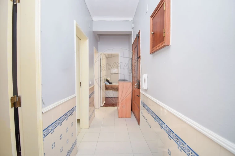 Apartamento T2 para Venda em Rio de Mouro Foto 16