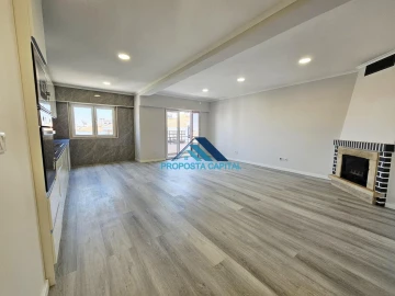 Apartamento T4 para Venda em Amora