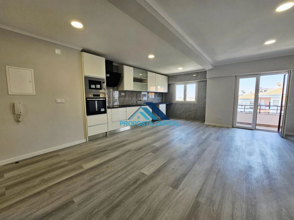 Apartamento T4 para Venda em Amora Foto 10