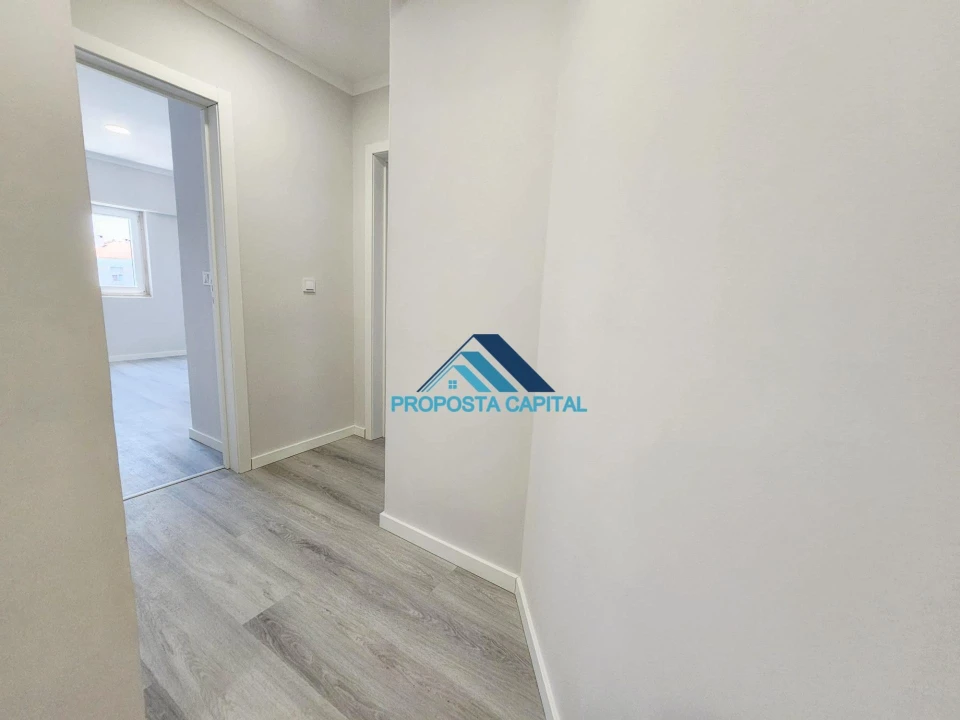 Apartamento T4 para Venda em Amora Foto 21