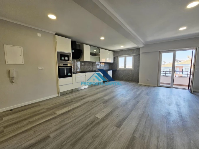 Apartamento T4 para Venda em Amora Foto 10