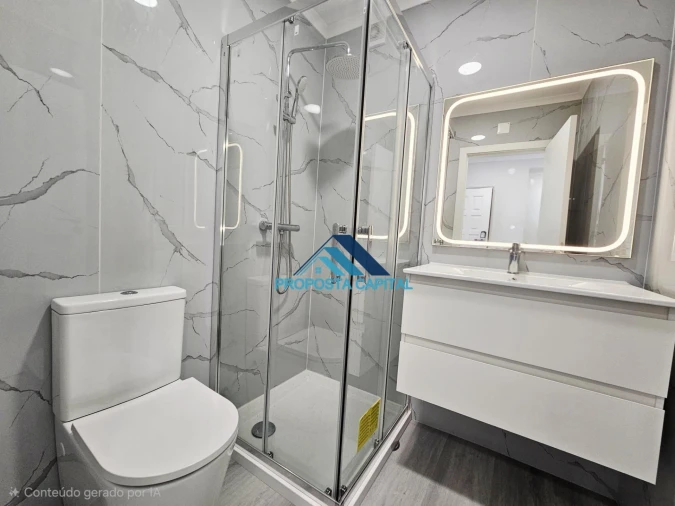 Apartamento T4 para Venda em Amora Foto 5