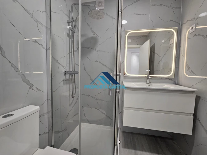 Apartamento T4 para Venda em Amora Foto 6