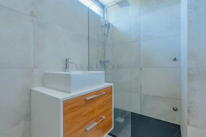 Moradia T4 para Venda em Macieira de Cambra