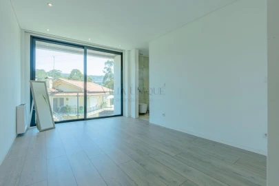 Moradia T4 para Venda em Macieira de Cambra
