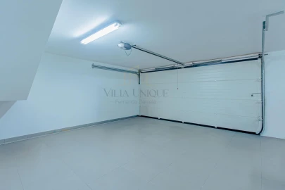 Moradia T4 para Venda em Macieira de Cambra