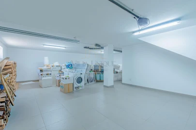 Moradia T4 para Venda em Macieira de Cambra