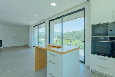 Moradia T4 para Venda em Macieira de Cambra