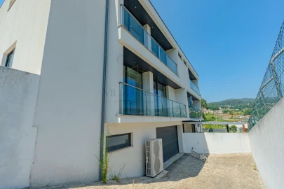 Moradia T4 para Venda em Macieira de Cambra