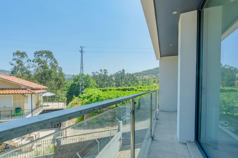 Moradia T4 para Venda em Macieira de Cambra Foto 14