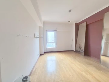 Apartamento T3 para Venda em Carregado e Cadafais