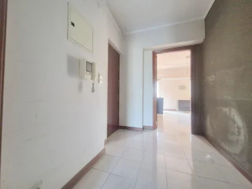 Apartamento T3 para Venda em Carregado e Cadafais