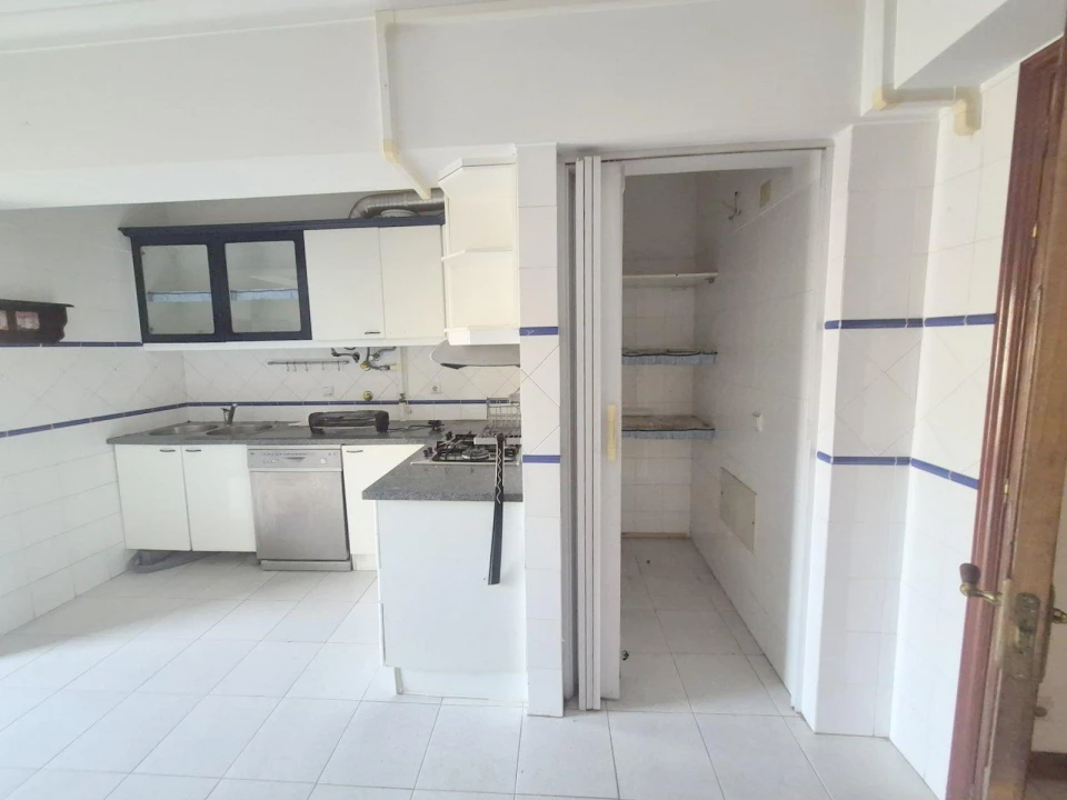 Apartamento T3 para Venda em Carregado e Cadafais Foto 3