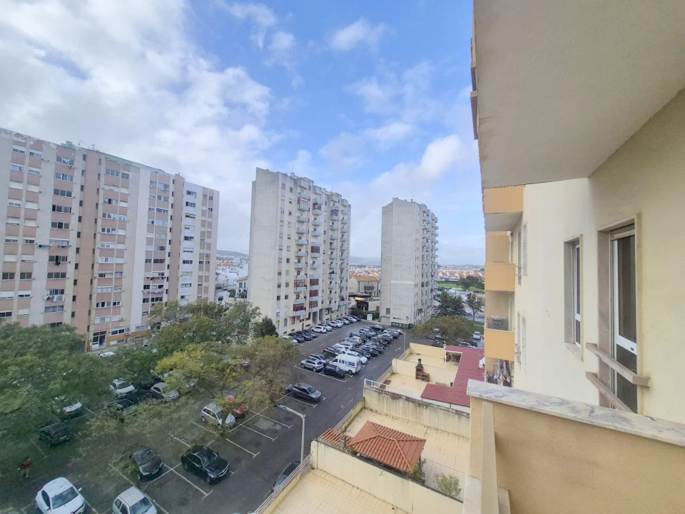 Apartamento T3 para Venda em Carregado e Cadafais Foto 5