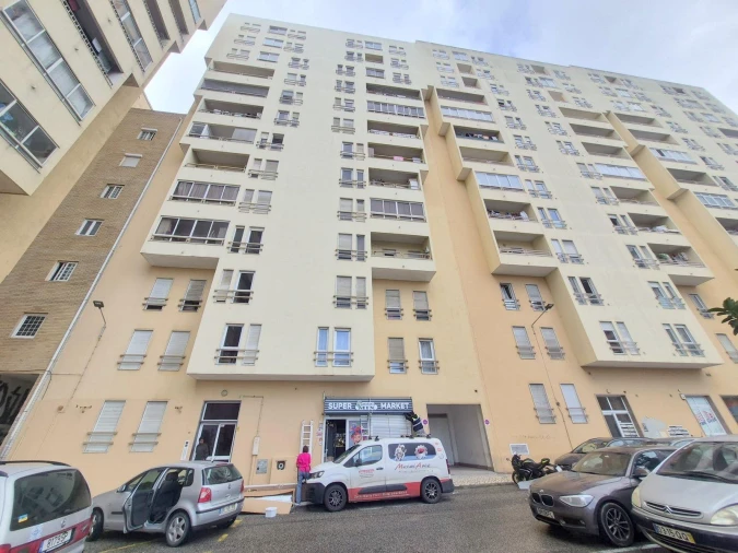Apartamento T3 para Venda em Carregado e Cadafais Foto 23