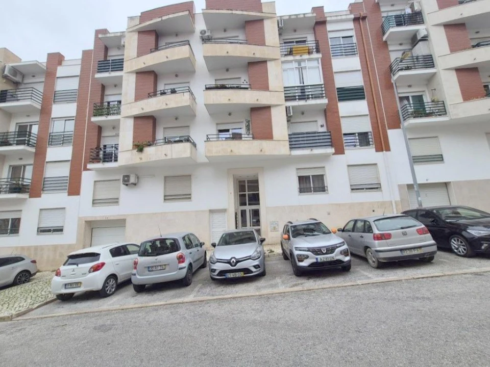 Apartamento T2 para Venda em Laranjeiro e Feijó Foto 1